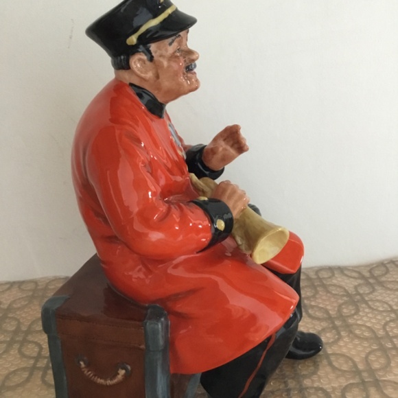 Royal Doulton - Past Glory HN 2484 - Picture 5 of 5